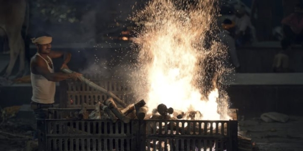 «Мы были напуганы». В Индии женщина неожиданно очнулась перед своей кремацией