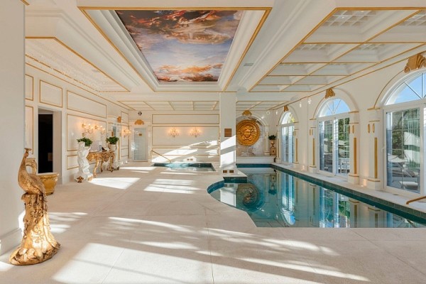 «Что-то на богатом»: как выглядят лучшие отели года по мнению туристов