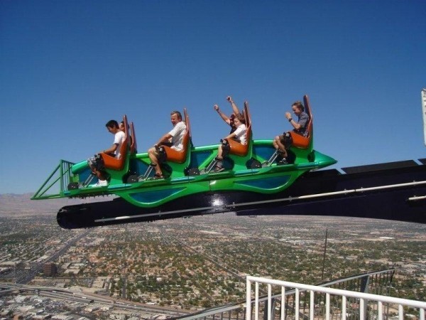 Показываем самые пугающие аттракционы мира Показываем самые пугающие аттракционы мира