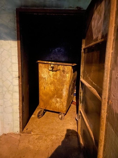 Жуткая история из России: 15-летние родители выбросили ребенка в мусорку Жуткая история из России: 15-летние родители выбросили ребенка в мусорку