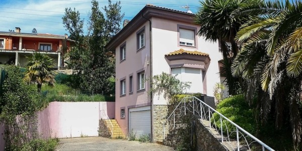 Эта семья четыре года жила взаперти, боясь заразиться ковидом Эта семья четыре года жила взаперти, боясь заразиться ковидом