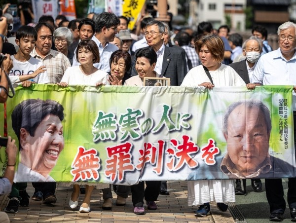 Мужчину приговорили к смертной казни. После 47 лет в тюрьме его оправдали, и он получит рекордную компенсацию Мужчину приговорили к смертной казни. После 47 лет в тюрьме его оправдали, и он получит рекордную компенсацию